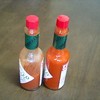 本家タバスコと比較・・・・色は良いんだけど。