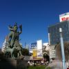 岡山駅前の桃太郎