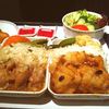 エアチャイナ。エコノミー二食分。質より量で勝負？