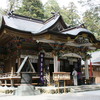 宝登山神社は珍しく派手でした
