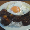 目玉焼きonカレー