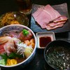 最後のまかない、超豪華海鮮丼とローストハム