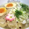 具は鶏ももチャーシュー、鶏ささみ、味玉、etc…