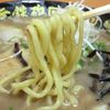 グイグイ主張してくる太縮れ麺☆