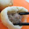４個　４元　鮮肉生煎　中は熱々スープ