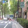 北○○大使館そばこの停止線に止まってた車におなべに