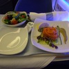 【１食目】サーモンとサラダ