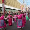 色鮮やかなダンス