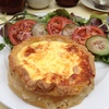 老舗カフェでキッシュ
