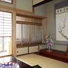 表の間、雪見障子を上げました。