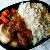 から揚げ、オカカ飯。ミックスベジタブル