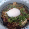 ぼっかけ丼with温泉玉子