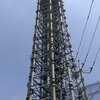 どど～んとそびえ立つ１９５メートルの鉄の電波塔