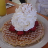 いちごホイップワッフル