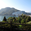 上蒲刈島　であいの館より、蒲刈大橋と下蒲刈島の景色