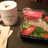 鶏のささみサラダとソジソプコーヒー