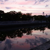 夕暮れの平和記念公園