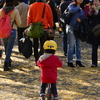 ベビ様も銀杏の絨毯をストライダーで激走