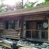 ドラマで焼失してしまう設定の丸太小屋