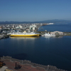 眼下に青森港を眺め