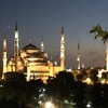 ブルーモスクのライトアップ