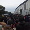 凄い人。朝５時の時点で、２０００人居ました。
