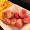 今、流行りの四角い桃は可愛い♪