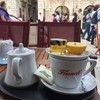 旧市街のオープンカフェでお茶