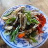 小魚と唐辛子の炒めもの