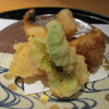 太刀魚の唐揚、車麩コロッケ、つぼみ菜と平貝の天麩羅