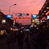 夕暮れのカンボジアの街並み。