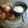 自分でクリームを詰めるシュークリーム♪