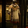 何族の服か、今となっては思い出せないが本当にきれい