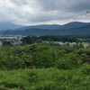 笹尾山から西軍陣地と松尾山を望む。
