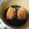 チャーシューを煮てるところ！