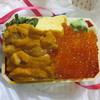 浜形水産 いくら・うに弁当（2268円）