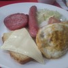 ツーリストキャンプの朝食　洋食プレート