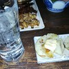 ジャガバター（右）