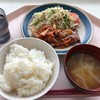 ご飯／お味噌汁／豚肉の竜田揚げ甘酢あんかけ