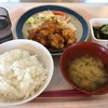 ご飯／お味噌汁／鶏の唐揚げネギソース／酢の物
