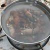 生きているウチダザリガニをボイルします。