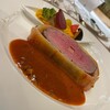 お肉料理／牛フィレ肉のフォワ・グラ詰めパイ包み焼き