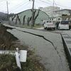 地震で崩落した道路１日午後４時２７分石川県輪島市