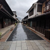 雨に濡れた竹原の町並み