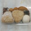 揚げ物天ぷら2種炊き込みごはんむすびミートボール他