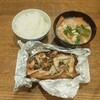 鮭のホイル焼きと豚汁定食