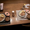夕食は金曜日恒例のとんかつとカレーです