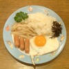 目玉焼きソーセージもやし炒めプレート