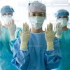 オペ前の外科医　実際にはこんな仕草はしない