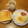 目玉焼きソーセージトーストセット